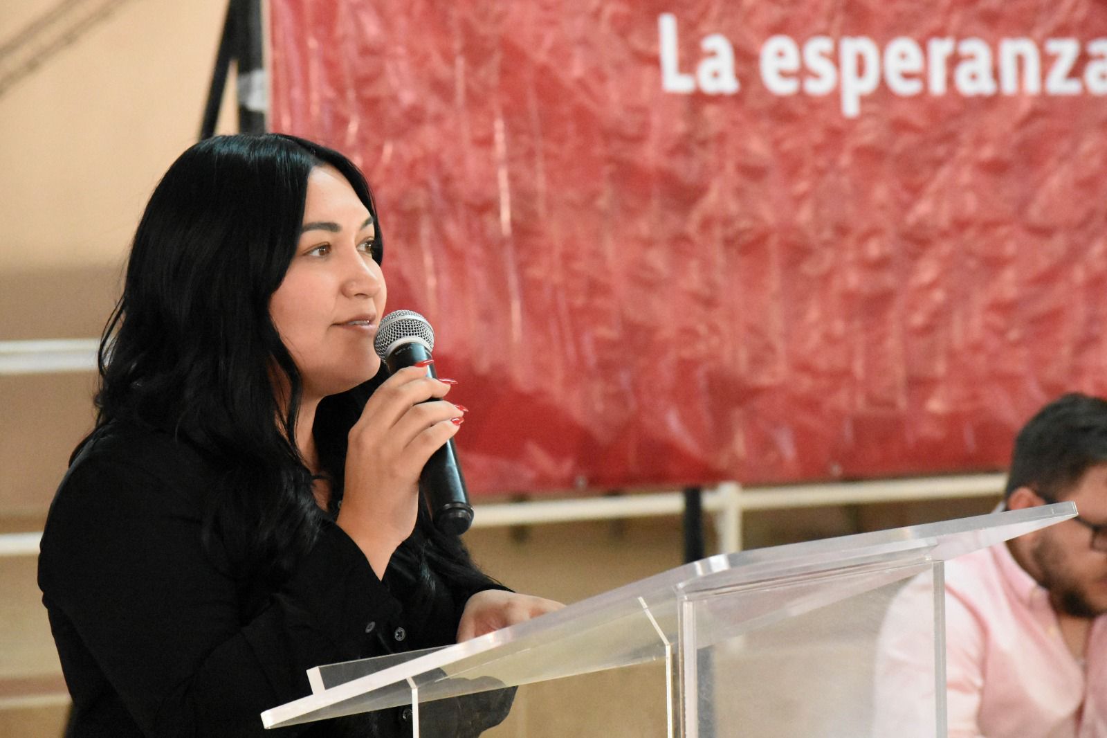 Luego de un casi un mes de ausencia, Gobernadora se acuerda de Juárez: Morena
