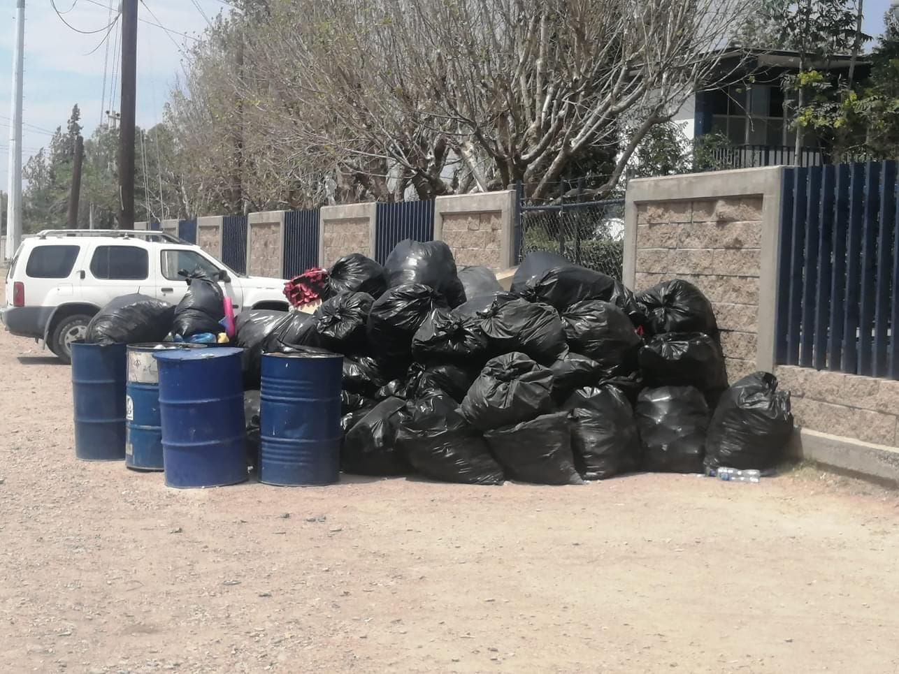 Escándalo en NCG: Cobran $500 por tirar basura en relleno sanitario