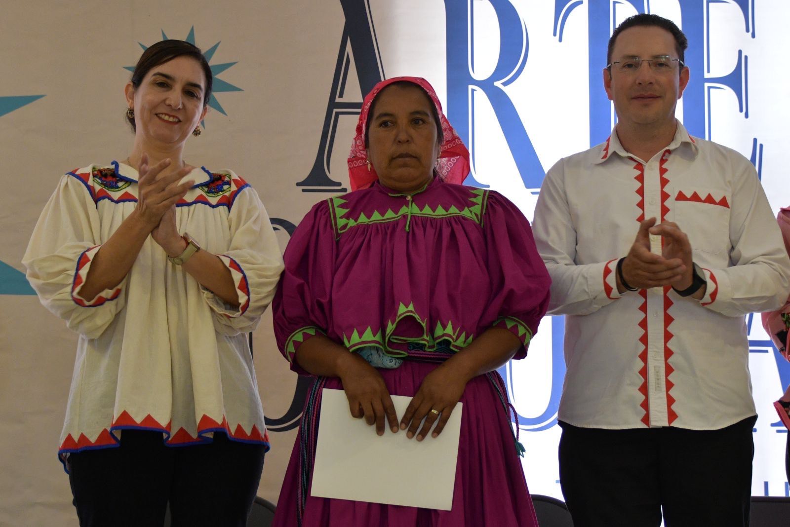 Premian 70 trabajos artesanales en el 29° Concurso Regional de Arte Popular de la Sierra Tarahumara en Guachochi