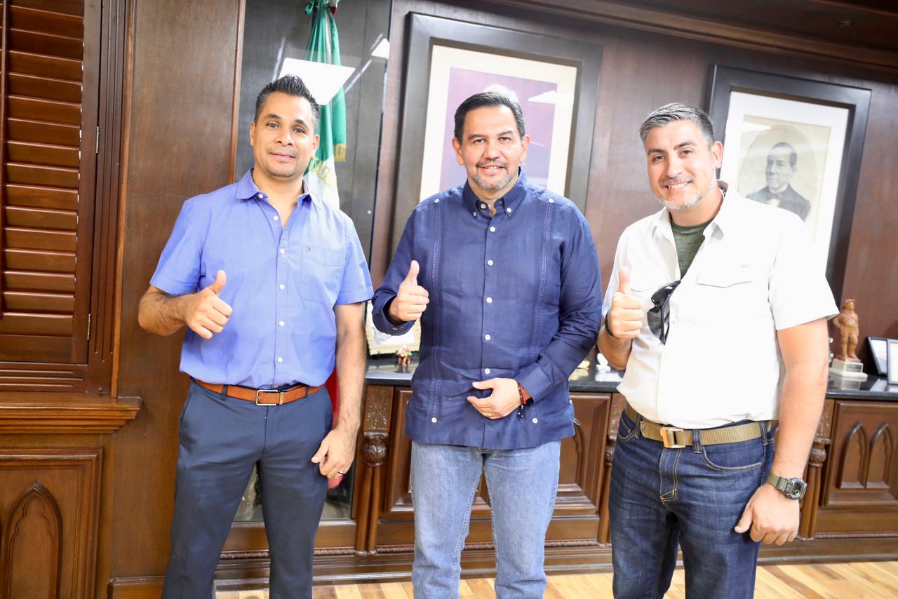Recibe Presidente Pérez Cuéllar visita del fundador de la Liga Mexicana de Airsoft