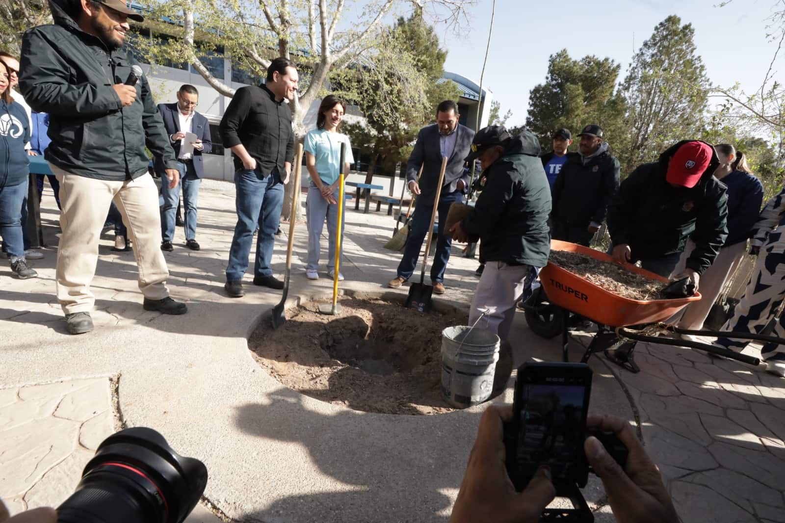 Colaboran en el mejoramiento del arbolado en el Instituto Tecnológico de Monterrey de Ciudad Juárez